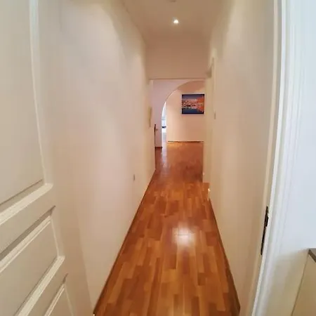 Apartament The Perfect Away From *