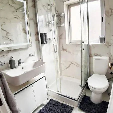 The Perfect Away From Apartment *
